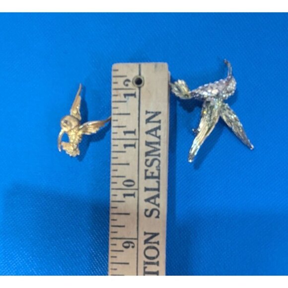 Vintage Hummingbird Brooch Pins Set Of 2 Gold Tone rhinestones sparkle - Picture 6 of 6